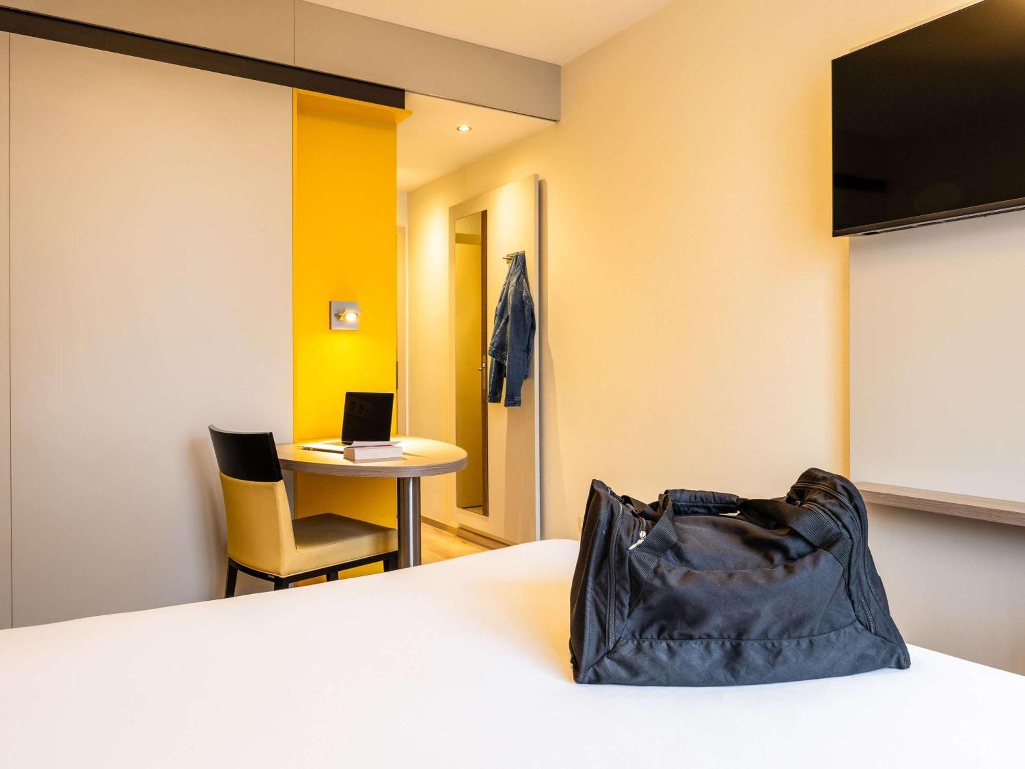 ibis Styles Hotel Brussels Centre Stéphanie Saint-Gilles Exterior foto