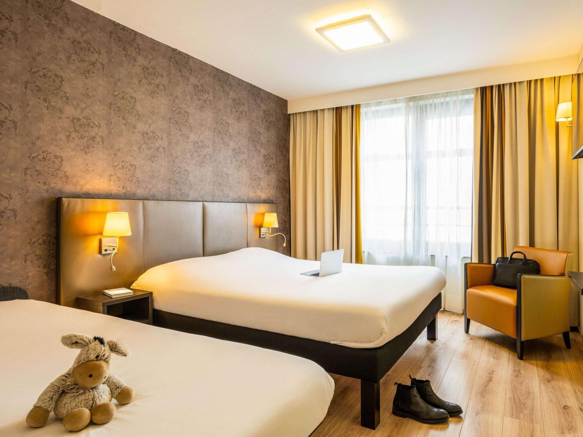 ibis Styles Hotel Brussels Centre Stéphanie Saint-Gilles Exterior foto