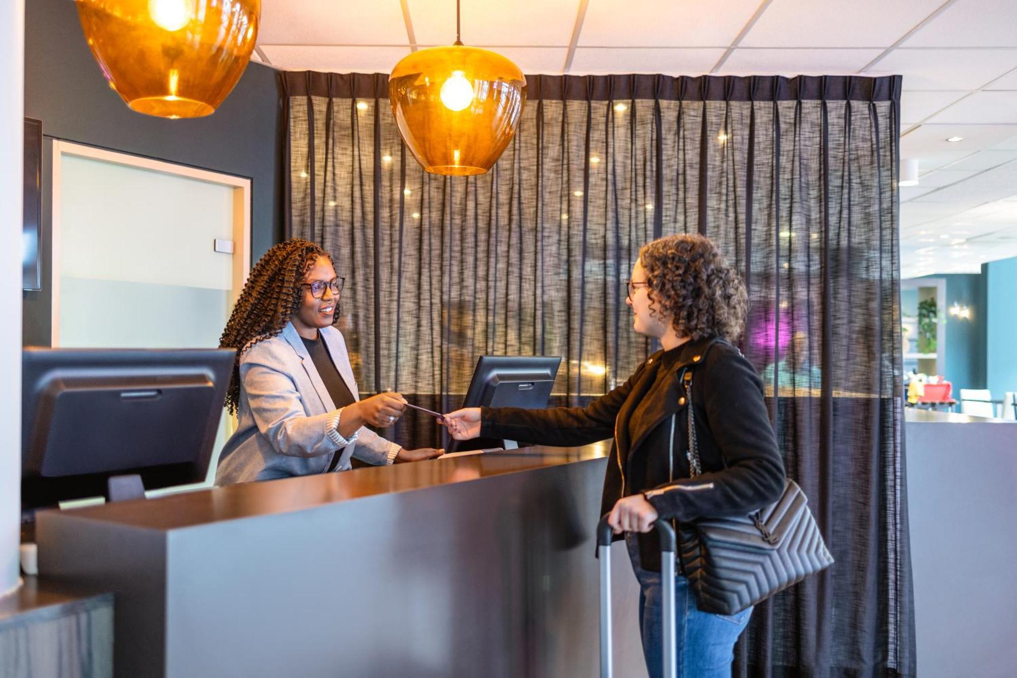 ibis Styles Hotel Brussels Centre Stéphanie Saint-Gilles Exterior foto