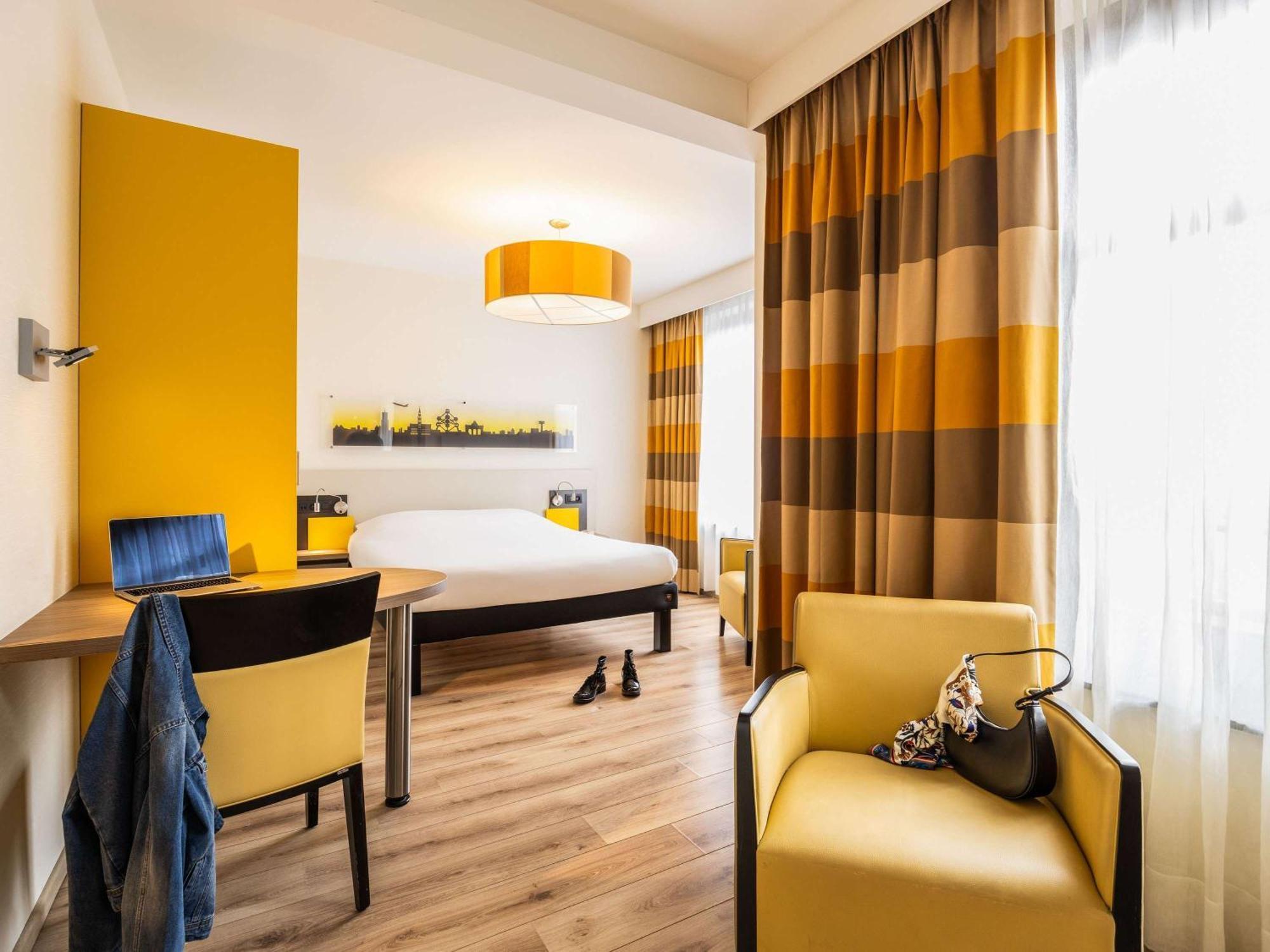 ibis Styles Hotel Brussels Centre Stéphanie Saint-Gilles Exterior foto
